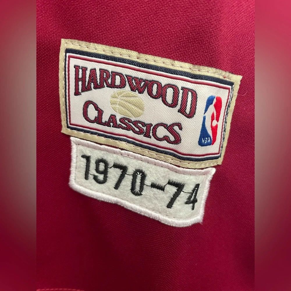 Men’s Mitchell & Ness Cleveland Cavaliers Jersey Lebron James - Picture 3 of 6